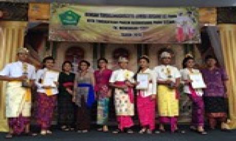 Lomba Busana ke Pura Tingkat SMP